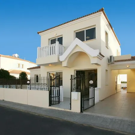 Villa Carmel *